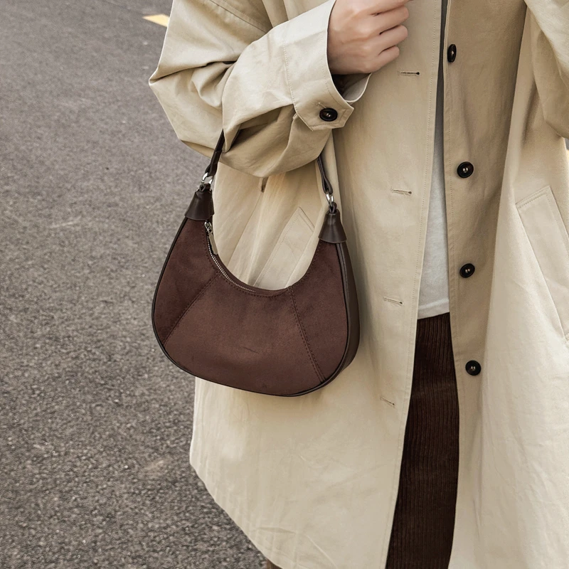 

Fashionable Women's Tote Bag Made of Brook-Printed Leather with Trendy Paris Elegant Style