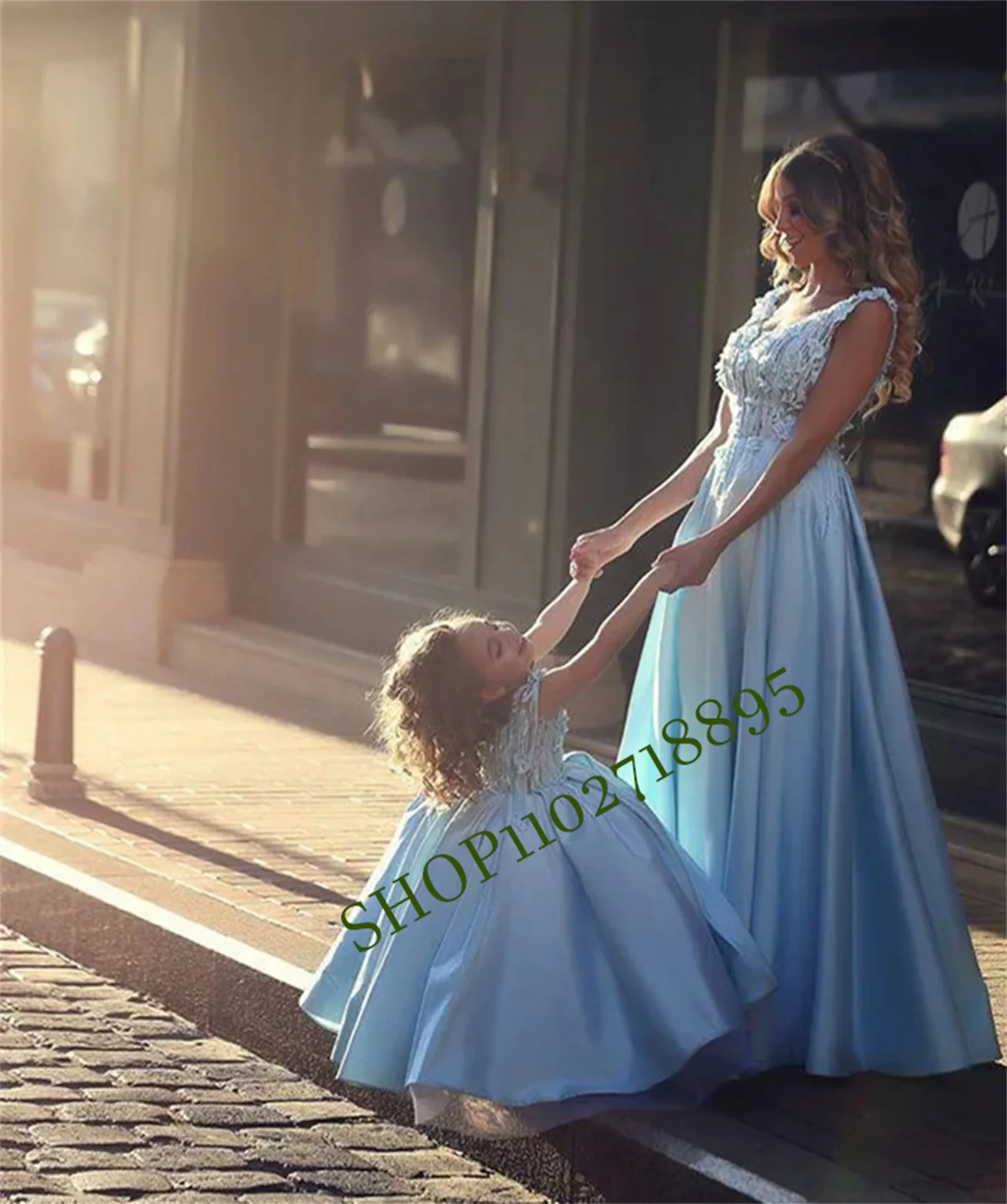 Newest Flowers Straps A-line Flower Girl Dresses Blue V Neck Ball Gown For Weddings Vestido De Festa Infantil Menina Luxo