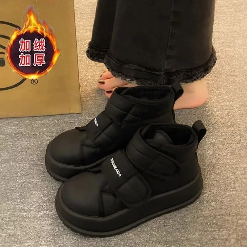 Snow boots for women in winter 2025  new style with added fleece and thick warm cotton shoes learning from bread shoes