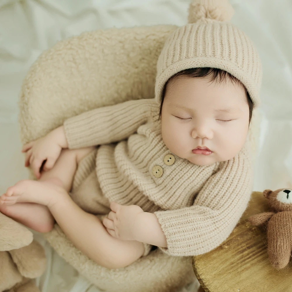 Knitted Newborn Boy Clothes Baby Photography Props Long Sleeve Baby Jumpsuit with Pom Pom Hat Beige Newborn Outfit Photo Props