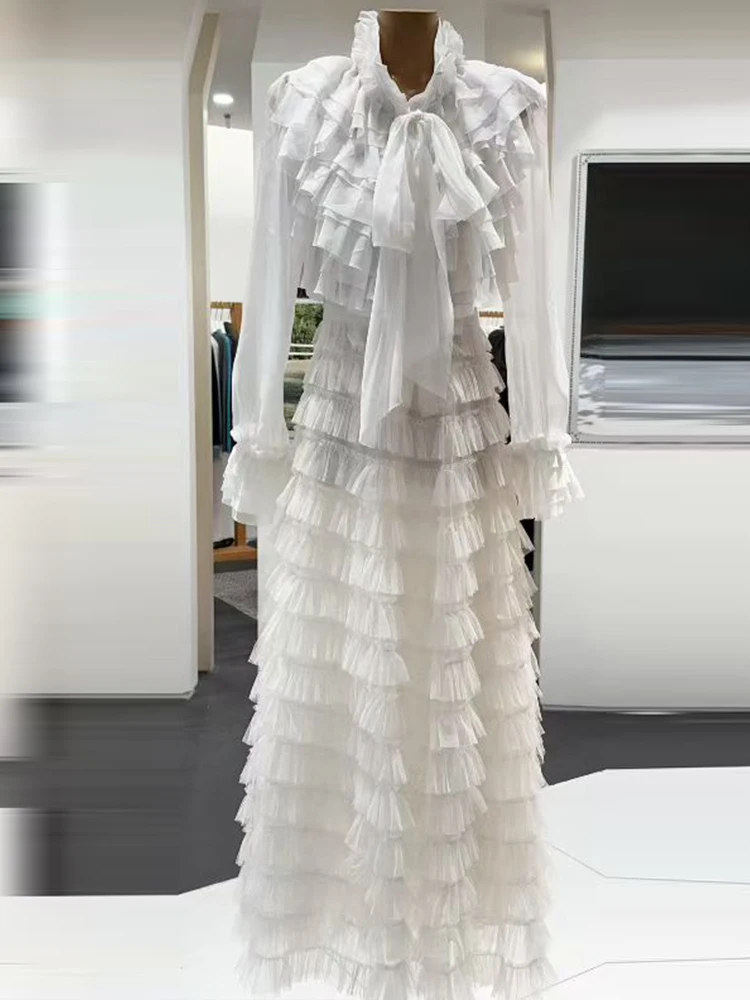 En el otoño de 2022, la nueva camisa de gasa de manga larga con volantes + falda de pastel de gasa esponjosa, traje de dos piezas a la moda para mujer.