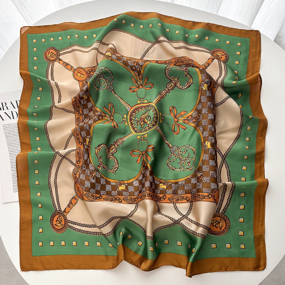 Luxuriöser quadratischer Seidenschal für Frauen, bedrucktes Kopftuch, weiches Satin-Haarband, Hände, Tasche, Bänder, Foulard, Kopf, Hijab, Halstuch, Stirnband – Detail 2