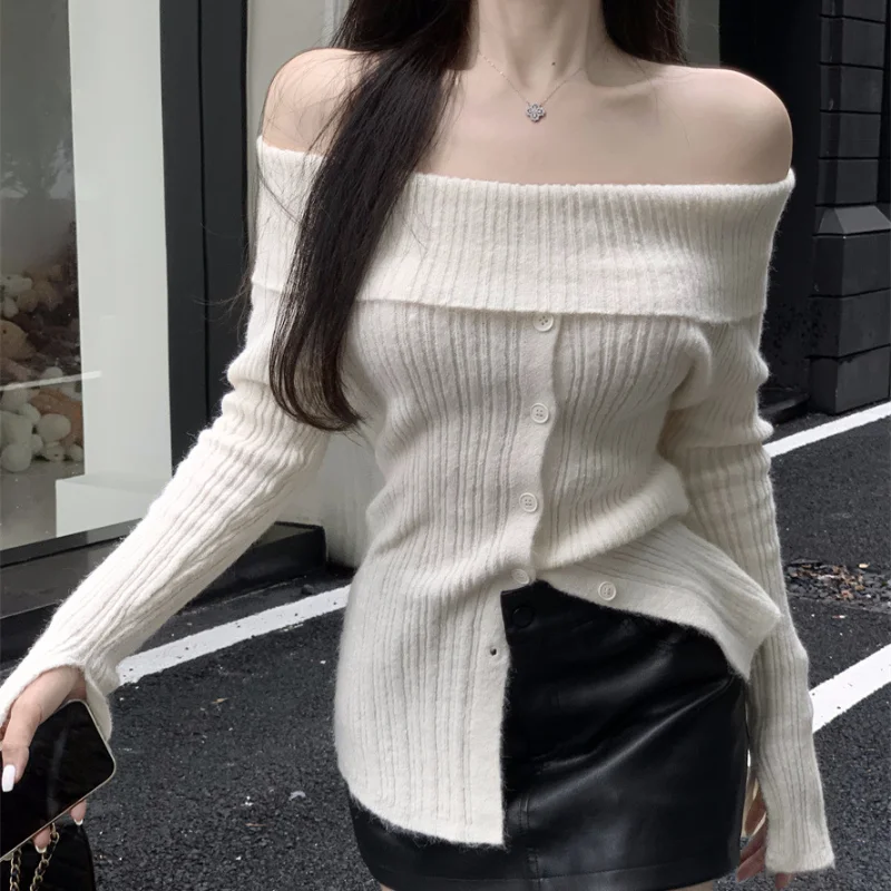 2024 Gentle Style Temperament Slit Knitted Sweater Autumn Spicy Girl Long Sleeved One Shoulder Sweater Jacket