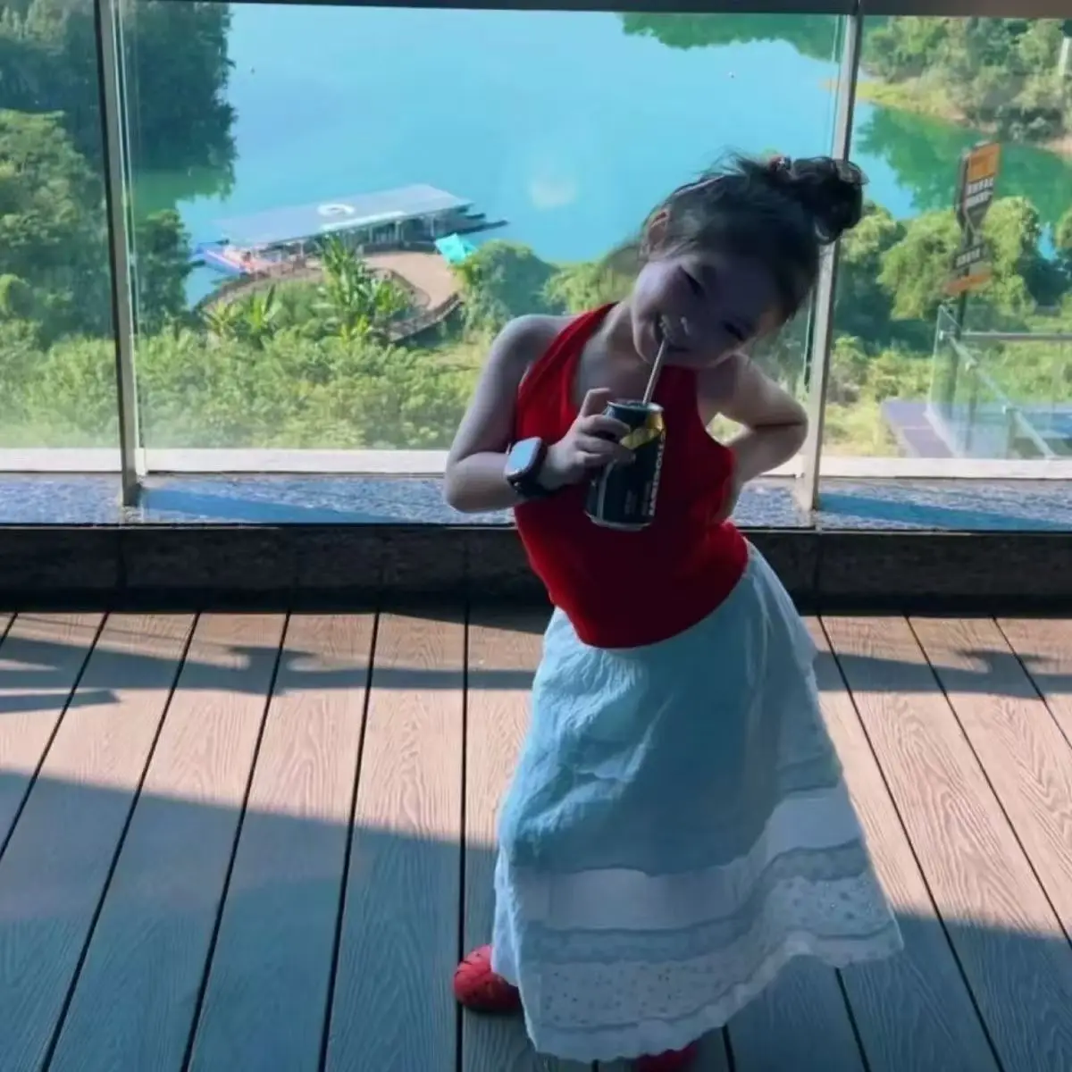 Korean girls' set summer thin  looks great 2026 new red hanging neck vest seaside outfit