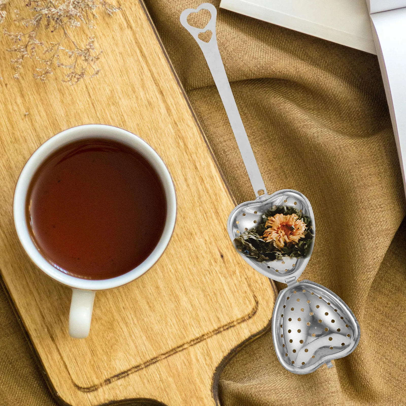 Heart-Shaped Stainless Steel Tea Strainer Infuser Filter Convenient Reusable Tea Leaf Sifter for Brew Small Gifts for Birthday