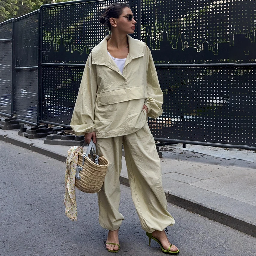

Linad Street Loose Trousers Suits For Women Khaki Cargo Pants And Long Sleeve Sweatshirt Two Piece Set 2025 Spring Fall Outfits