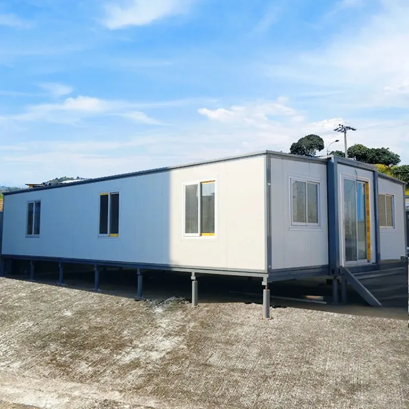 20FT 40FT Expandable Container House Movable Prefabricated Flatpack Modular Office with Toilet Cabin 2 Bedroom Houses on Wheels