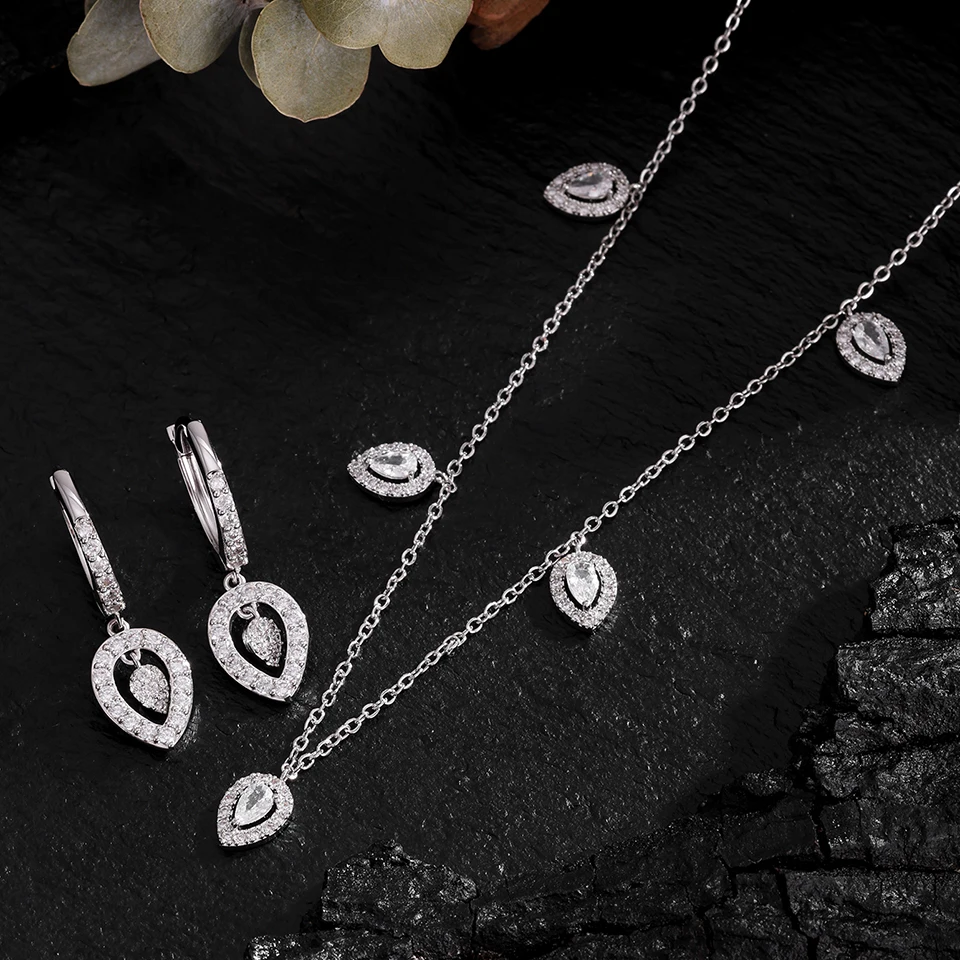 ZAKOL Silberfarbenes, glänzendes Zirkonia-Blatt-CZ-Anhänger-Halsketten-Ohrring-Set für Damen, exquisites Luxus-Schmuckset, Geschenk – Detail 3