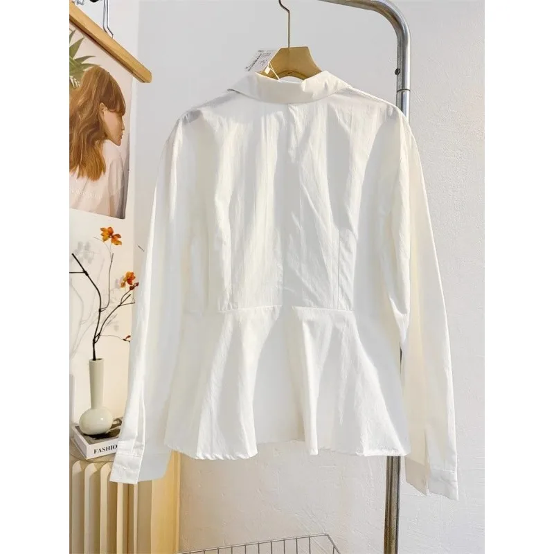 Niche Design Sense Camicia bianca a maniche lunghe che abbraccia la vita per camicia da pendolarismo francese primaverile da donna Top temperamento