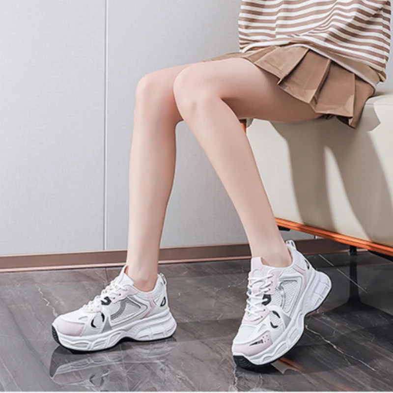 

Outdoor Sports Shoes for Women, Casual and Versatile, Thick-soled Dad Shoes, New Trendy Running Shoes, Spring and Autumn