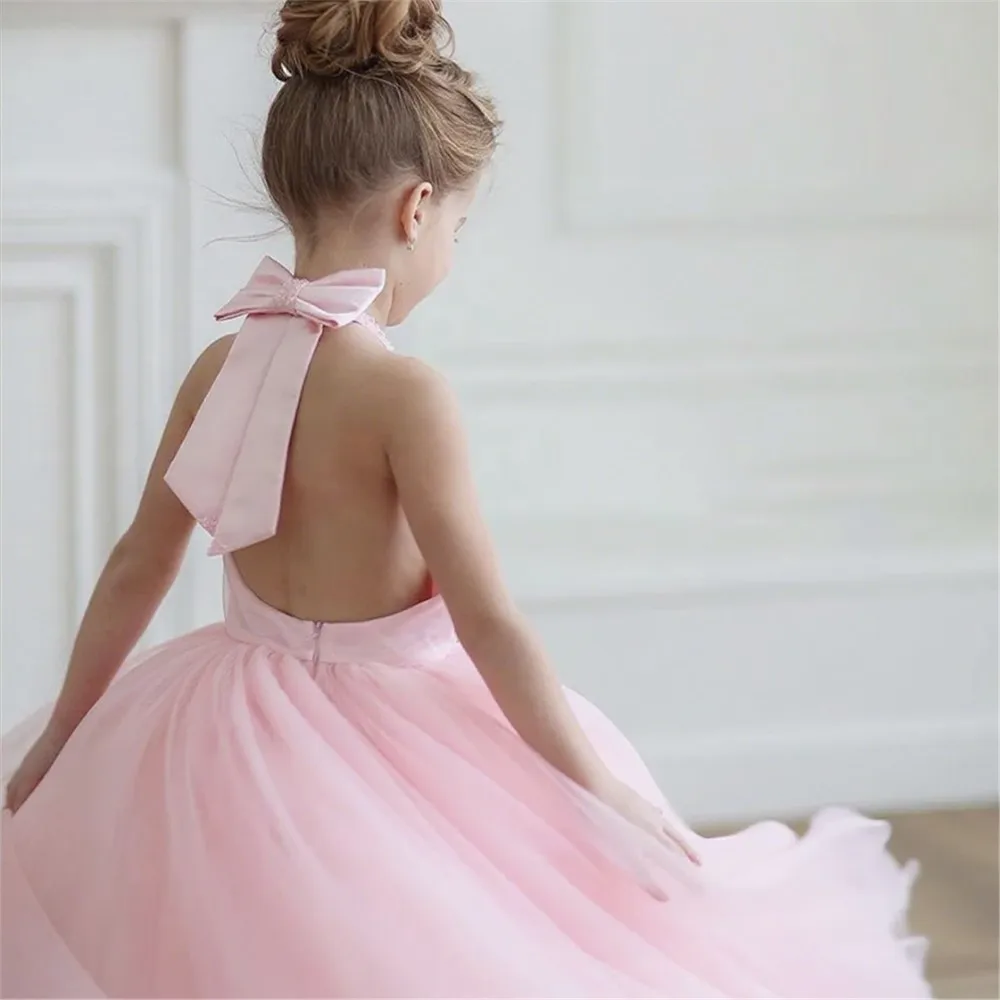 

Cute Customized Flower Girl Wedding Dress Halter Sleeveless Backless with Bow Princess Birthday Party Dress First Communion Gown