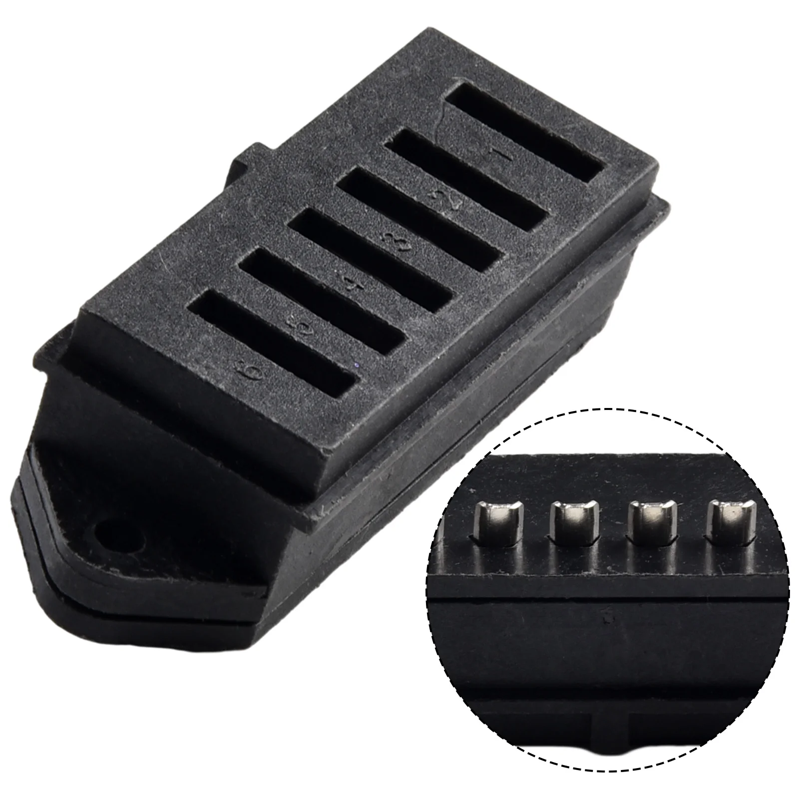 6 Pin ABS Battery Discharge Connector for Electric Power Boxes 15A 125V Rated Voltage Inline Mounting Direct Integration