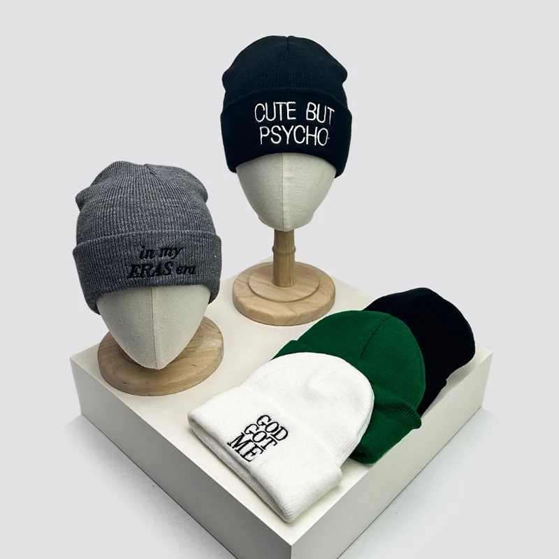 

Autumn and Winter New Unisex Letter Embroidery Simple Knitted Hats Hip Hop Warm Casual Versatile Beanies Fashion Street Outdoor