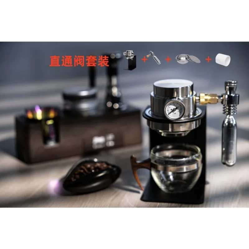 Pneumatic coffee machine for household use, small and portable espresso machine