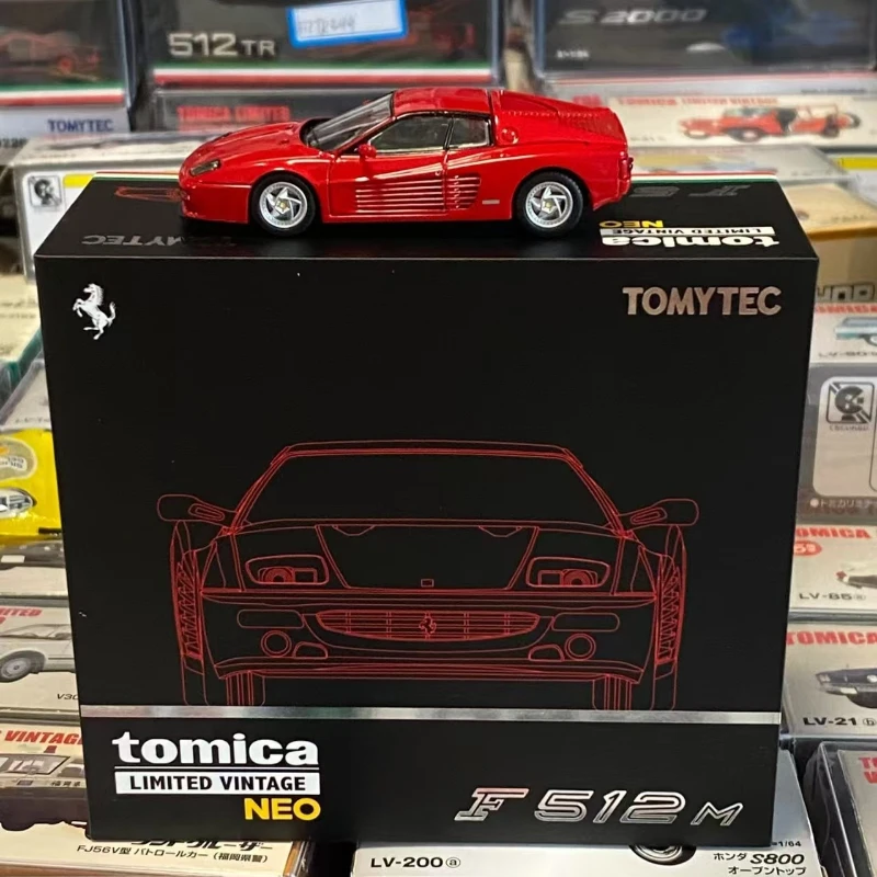 In stock 1:64 F512M red alloy miniature replica vehicle model, boy toy gift, room collection statue