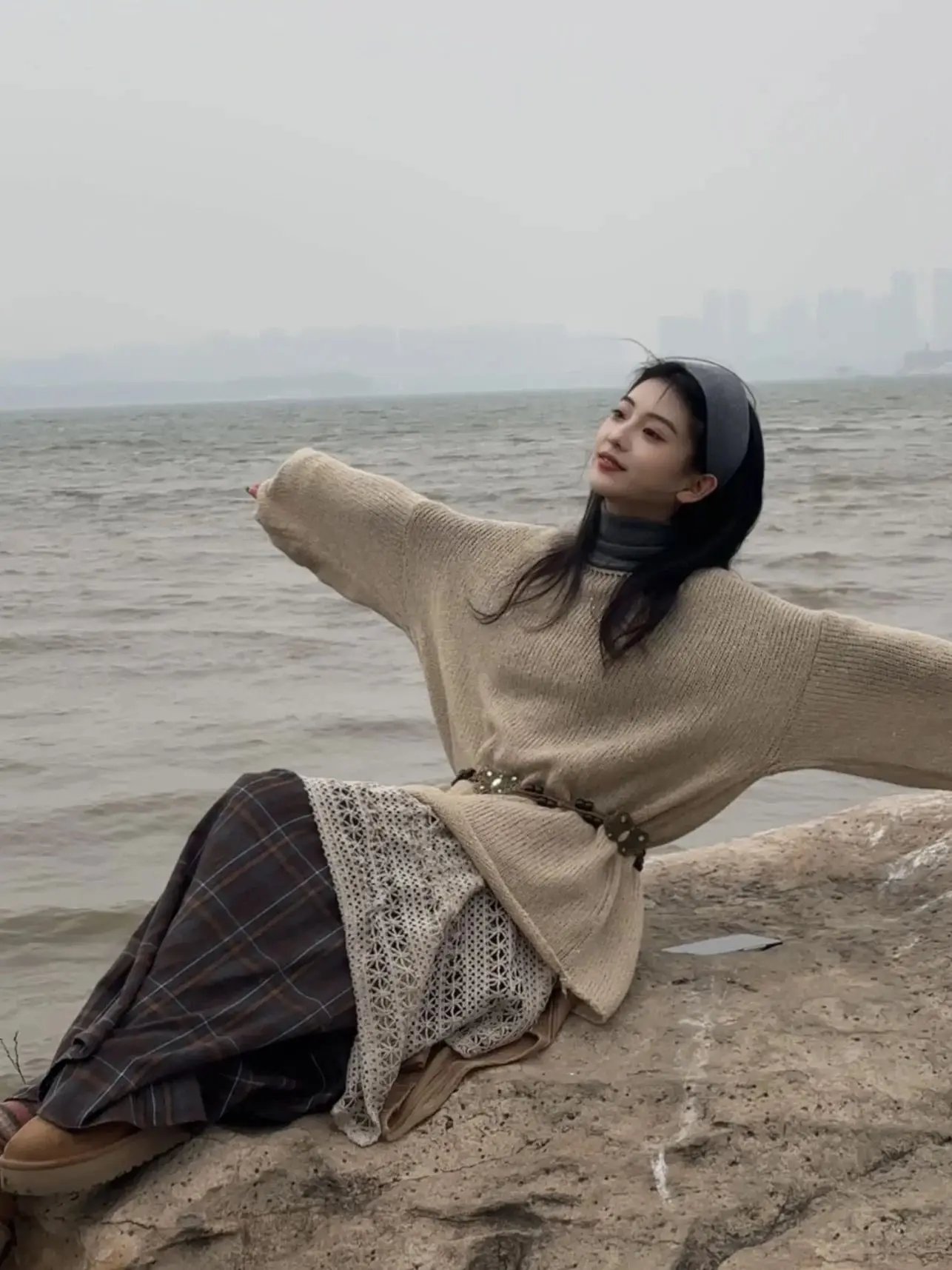 

Women's Early Autumn Trendy Bohemian Checkered Skirt And Knitted Top Set Travel Style High Waist Loose Fit Fashion Set