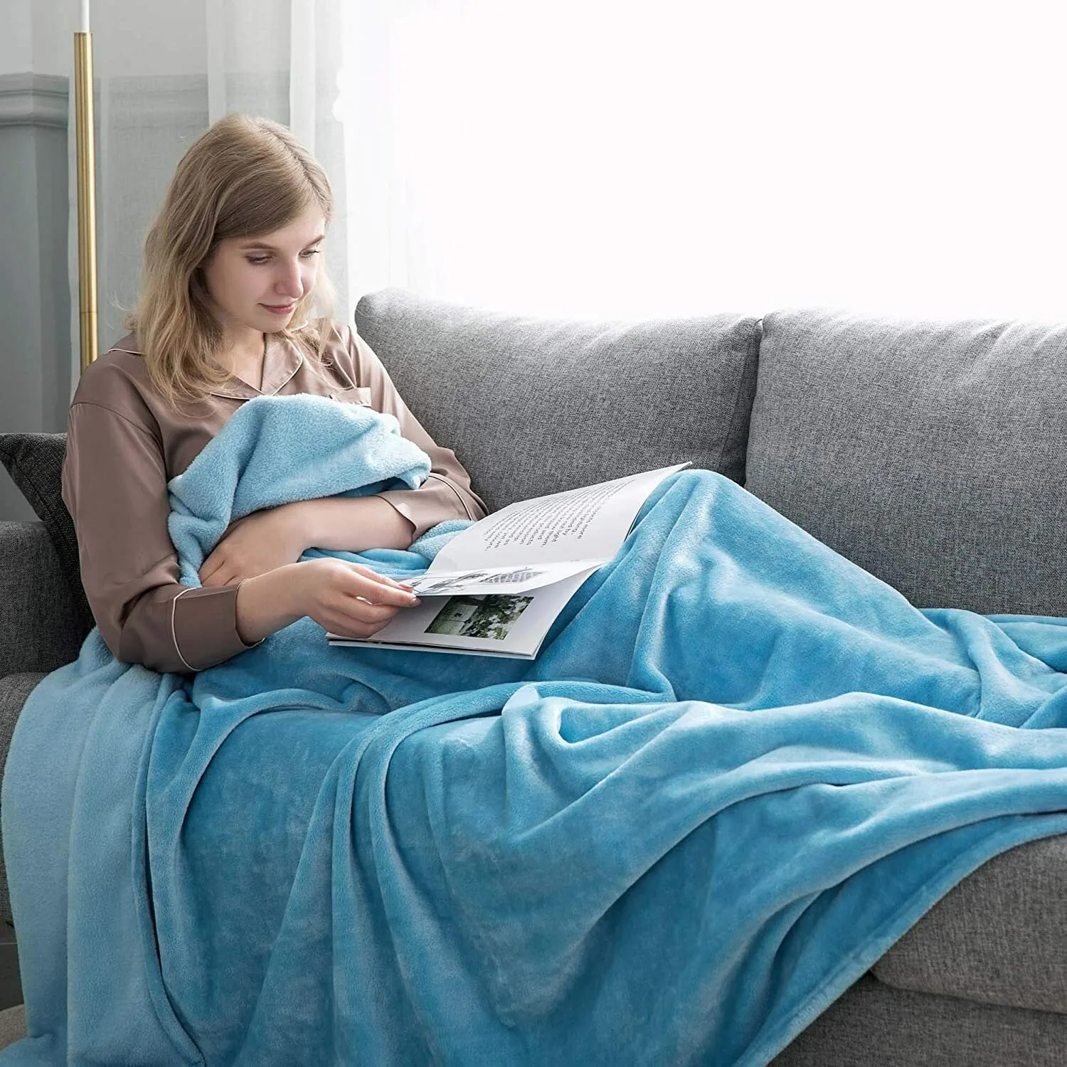 Super Soft Fleece Throw Blanket Lightweight Cozy Plush Warm All-Season Sofa Couch Blanket