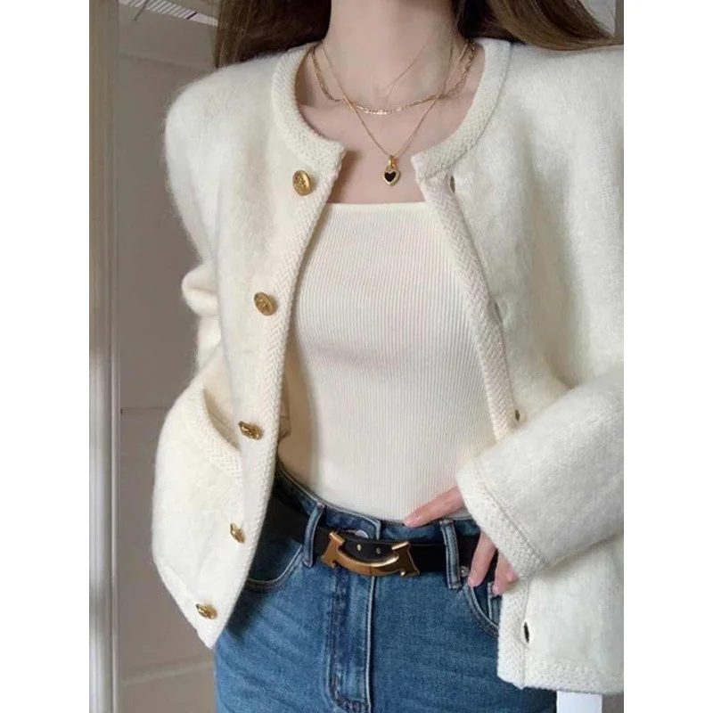 

Женский белый кардиган с круглым вырезом и золотыми пуговицами, элегантный повседневный вязаный жакет для весны, осени, зимы, на каждый день