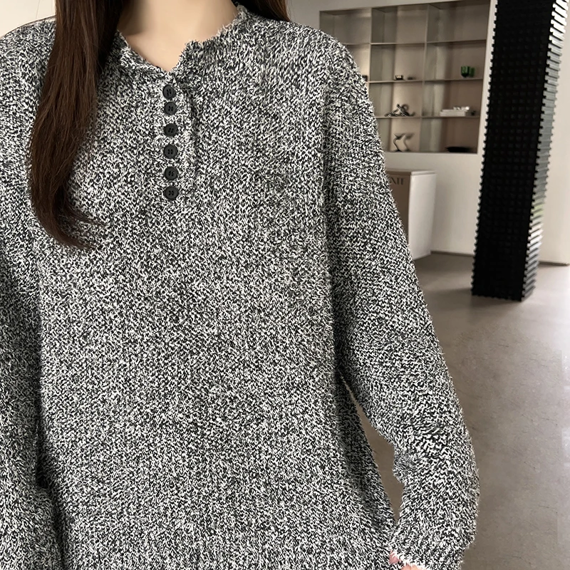 秋冬の花柄ハーフカラーのカジュアルなパジャマ風ルームウェア