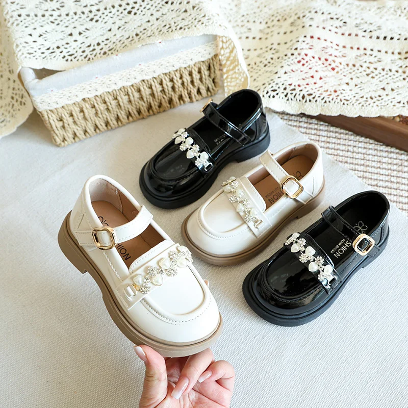 

2026 New Kids Leather Shoes Luxury Pearl Rhinestone Girls Princess Lolita Shoes Party Dress Children Platform Mary Jane Shoes