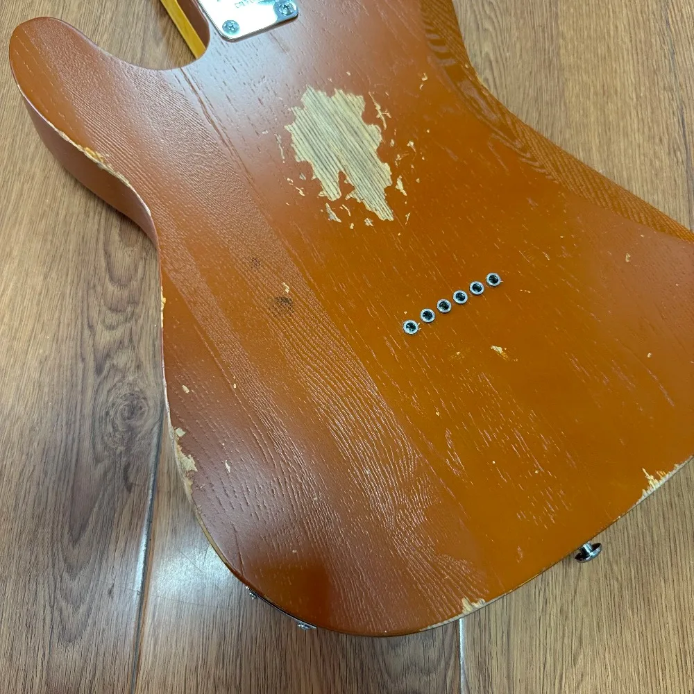 Performance Retro Brown Six-String Guitar, Rock Instrument with Single-Coil Pickups, Rosewood Fingerboard, Classic hardware