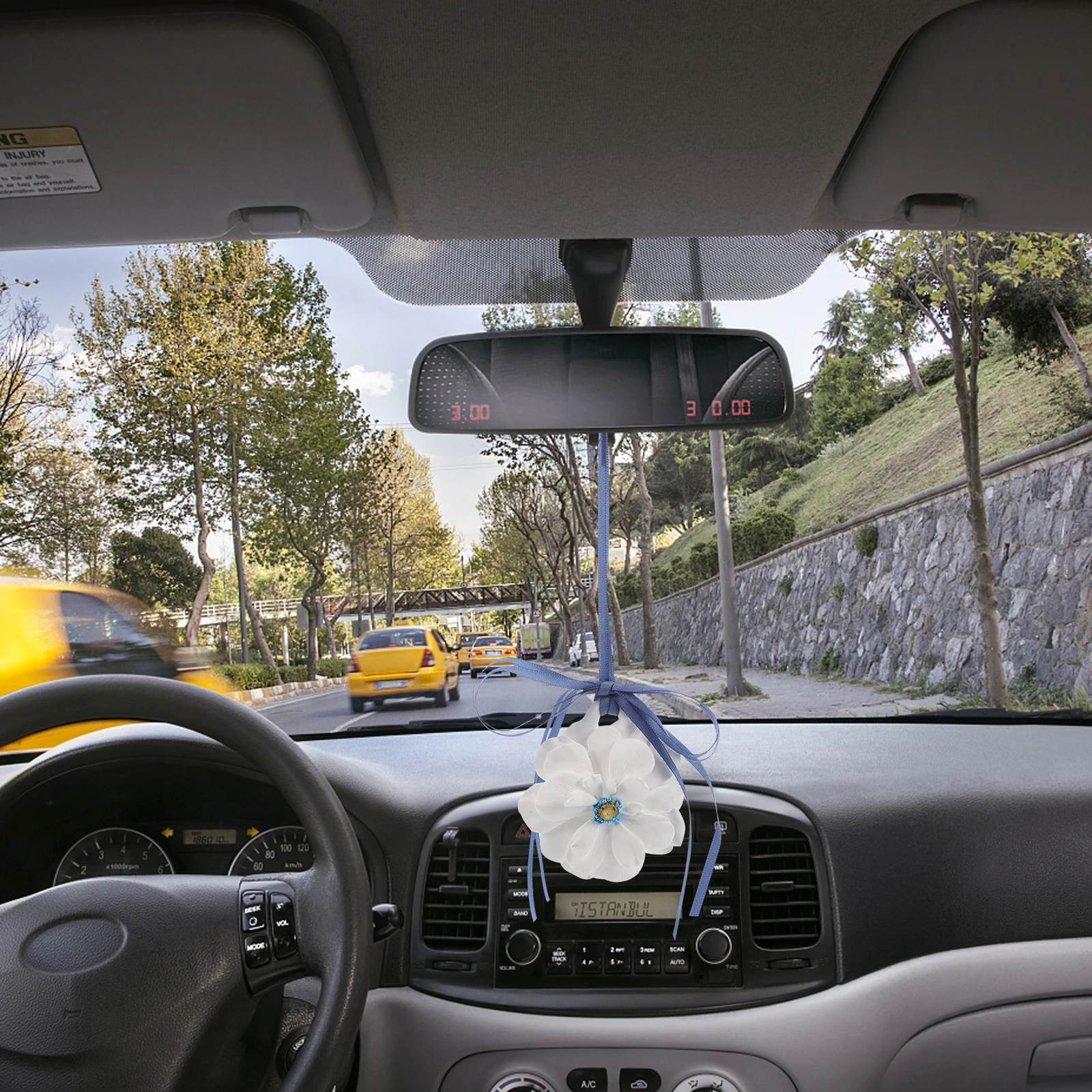 

Car Aromatherapy Pendant Hanging Air Freshener For Women Cute Flower Design Small Plaster Diffuser Essential Oil Accessory Car