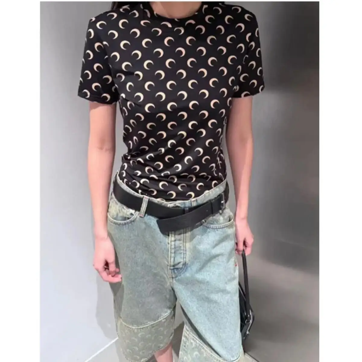 

Women's Underwear Sunscreen Top Ice Silk Elastic Round Neck Versatile Moon Print Long Sleeved Basic Shirt T-Shirt Fashion Casual