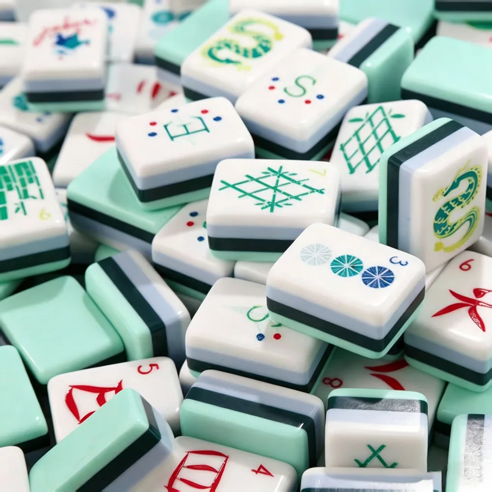Four-Layer Green Acrylic 160 European/American Mahjong Tiles Mini Portable Travel Mahjong Set for Family Leisure Game Sef66632b3d38428398f8d2f448654795D