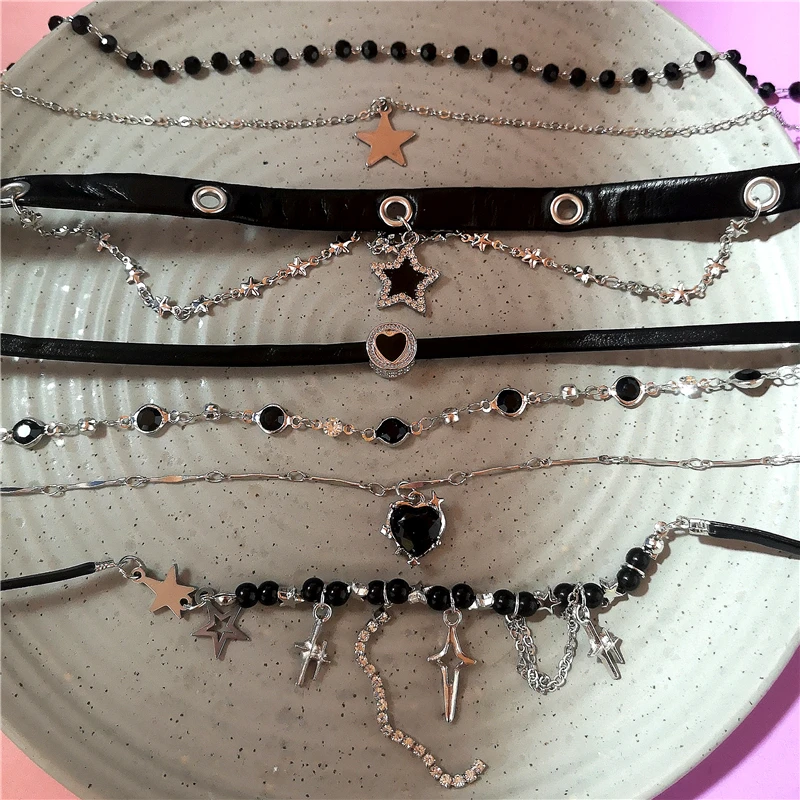Goth Y2K Vintage schwarzes Herz Stern Anhänger Kette Halsband Charms Halskette für Mädchen Frauen 90er Jahre Grunge ästhetische Accessoires Schmuck