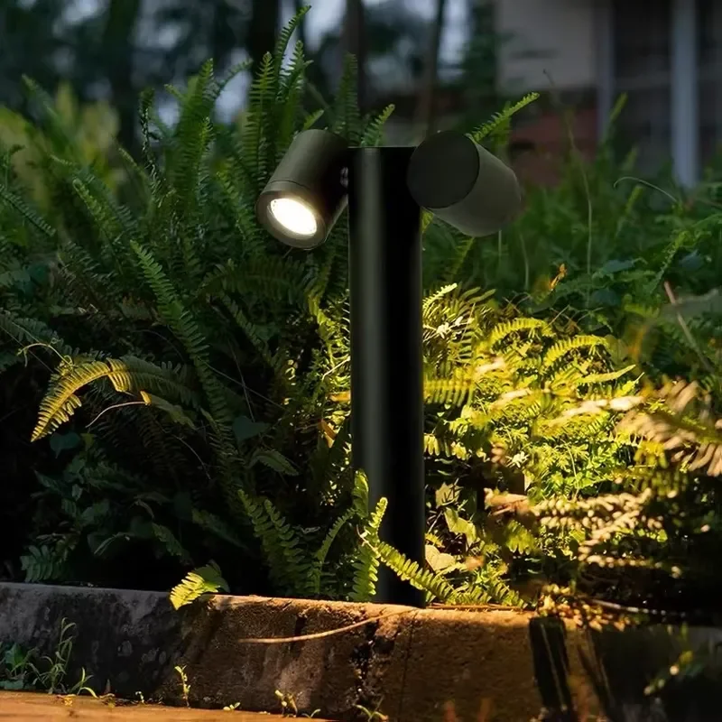Outdoor LED landscape spotlight, die-cast aluminum lawn light IP65 waterproof, light sensor, high color rendering index 90