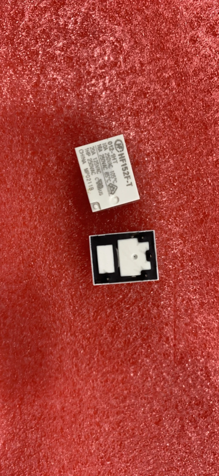 HF152F-T-012-1HT   Genuine New Relay 16A DIP4 Foot