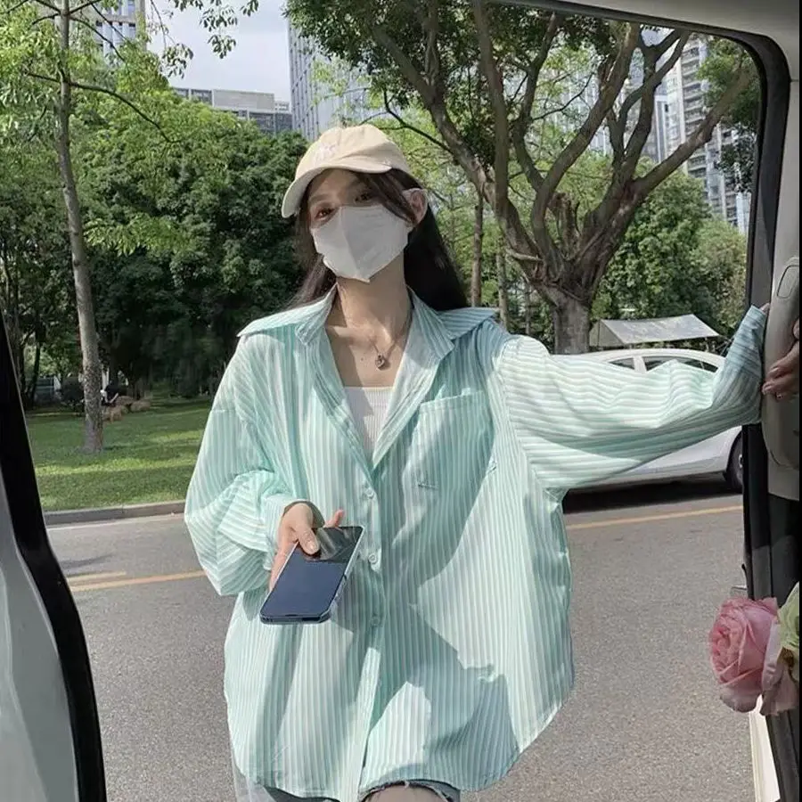 

Корейская женская рубашка в зеленую и синюю полоску, весна-лето 2026, с длинным рукавом, свободная женская блузка на пуговицах, солнцезащитная верхняя одежда, топ