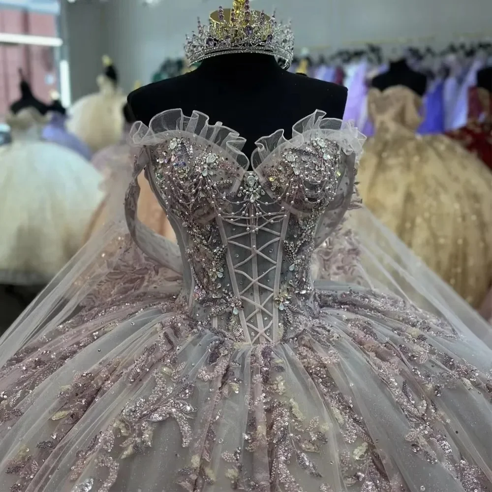 فساتين Charro Quinceanera الفاخرة ثوب الكرة قبالة الكتف يزين مطرز المكسيكي الحلو 16 فساتين 15 Anos مخصصة