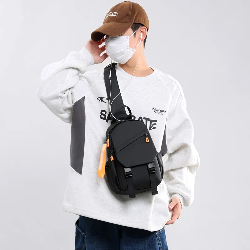 Waterproof Oxford fabric men's chest bag, simple single-shoulder bag multi-functional large-capacity flip cover travel men's bag