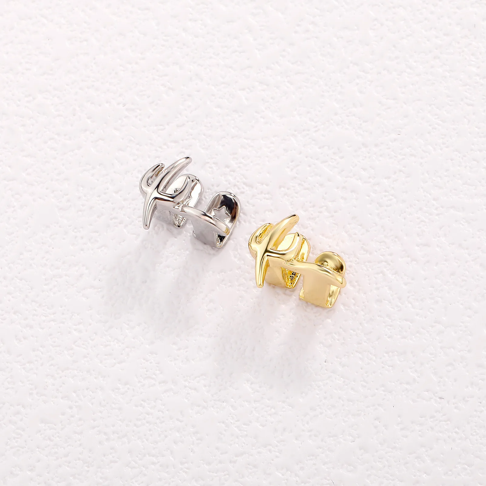 Polished Smooth Single Tooth Grillz Copper Gold Silver Plated Reusable Hip‑Hop Teeth Cap For Rapper Show Theme Party Jewelry