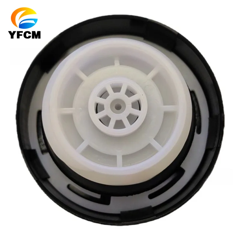 Excavator Parts 7113340 Non-Locking Diesel Fuel Tank Cap for Bobcat Skid Steer Loader Black