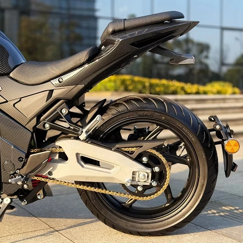 High-Performance 5000W Electric Dirt Bike 150km Range 72V Off-Road Racing Motorcycle with Steel Construction