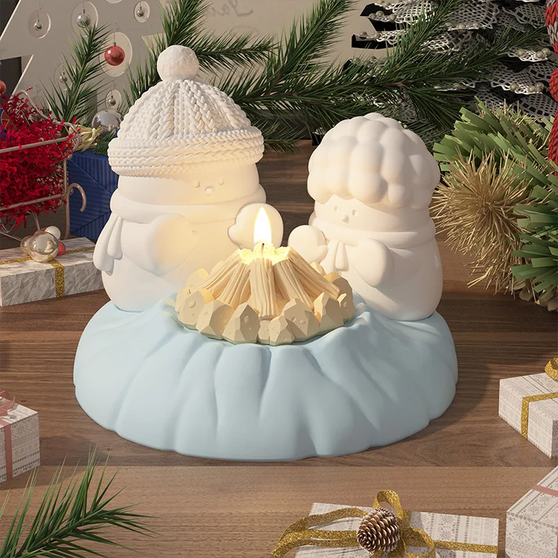 3D Cute Melting Snowman Candle Silicone Mold Stereoscopic Snowman Scented Aromatherapy Mold Plaster Mould Crafts Home Decoration