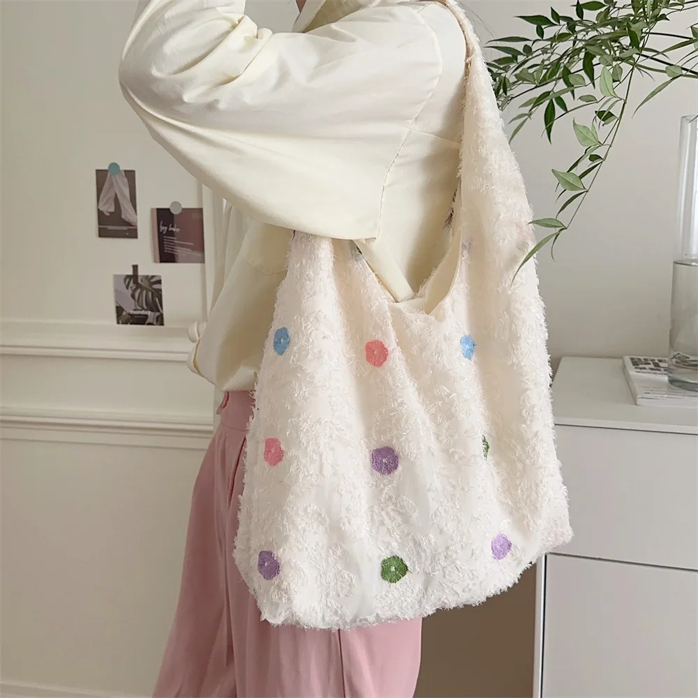 Cute Furry Tote Bag For Women Large Capacity Fluffy Shoulder Bag Embroidered Polka Dot Handbag Soft Plush Open Top Shopping