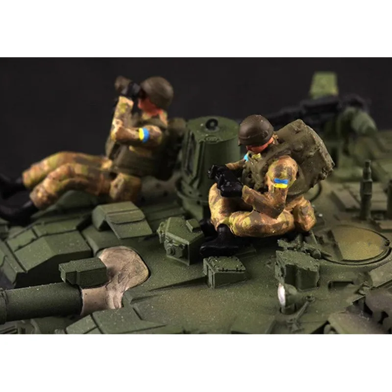 1:72 Scale Model 5 Pcs Realistic Ukrainian Tank Soldiers Action Figure Soldiers Doll Toy DIY Scene Accessory Collection Display