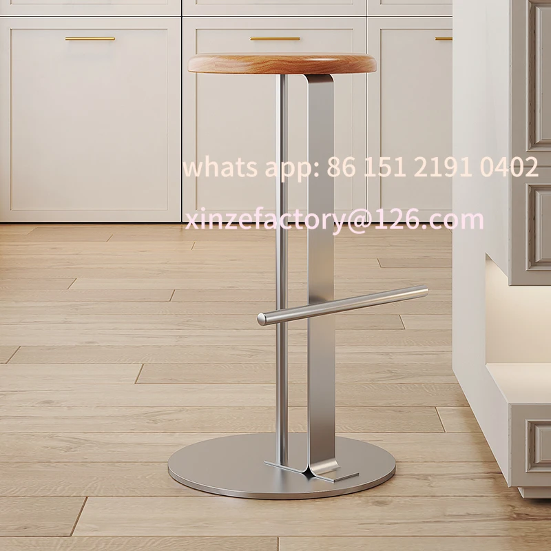 カスタマイズ可能な日本のミニマリストバースツール、家庭用無垢材ハイチェア、メタルカウンターチェア、ソーシャルメディアで人気