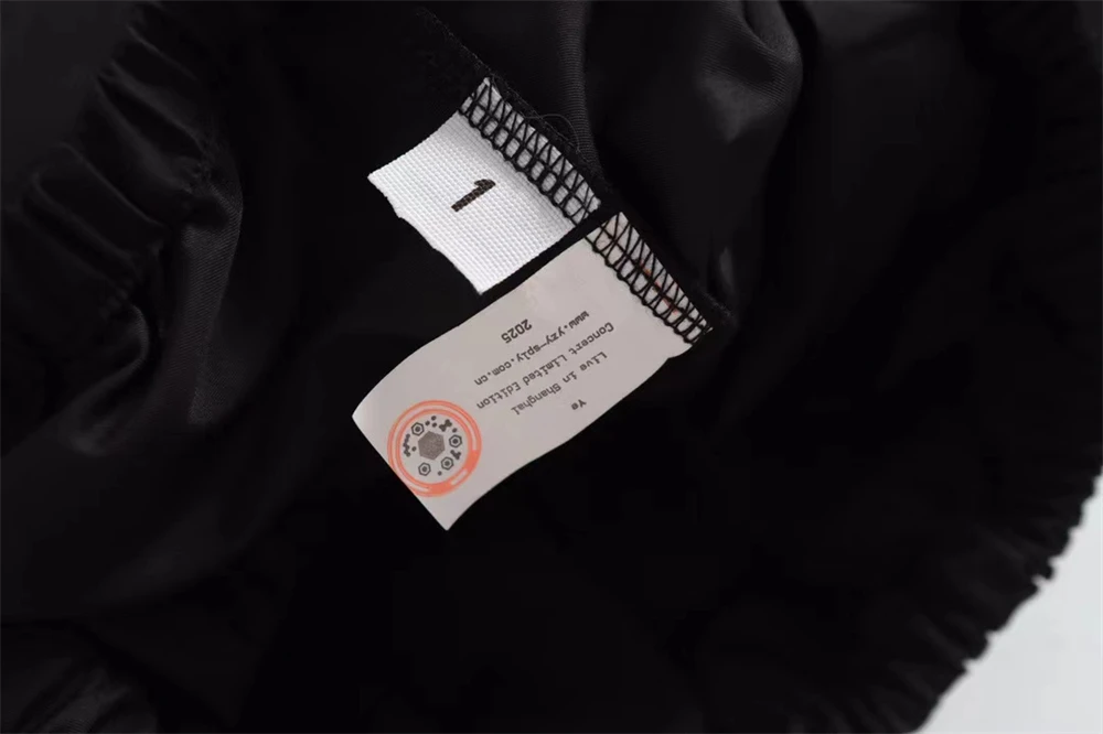 CUCK Vultures YZY Kanye Fur Collar Hoodie Shanghai Official Announcement Poster Style Pullover Men Women Best Quality Hooded