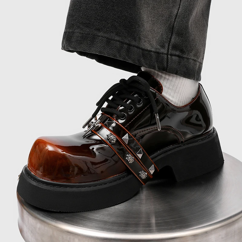 

Men Thick Bottom Derby Shoes PU Multi Color Rivet Decoration Round Head Trendy Hairstylist Men Shoes Size 38-46