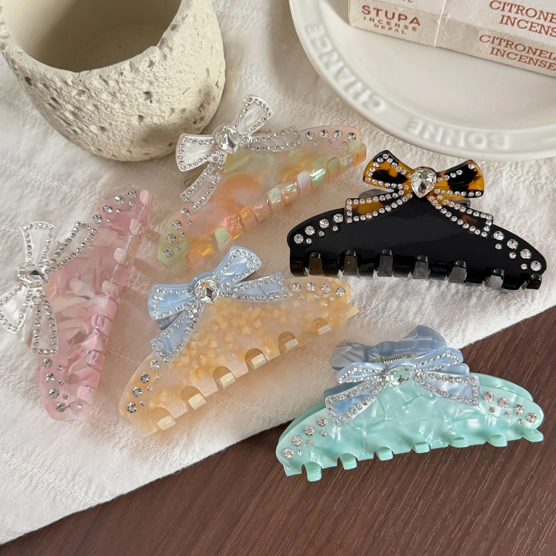 Gentle Premium Acetate Rhinestone Bow Claw Clip Large Shark Hair Clip Light Luxury Versatile Hair Accessories For Young Ladies
