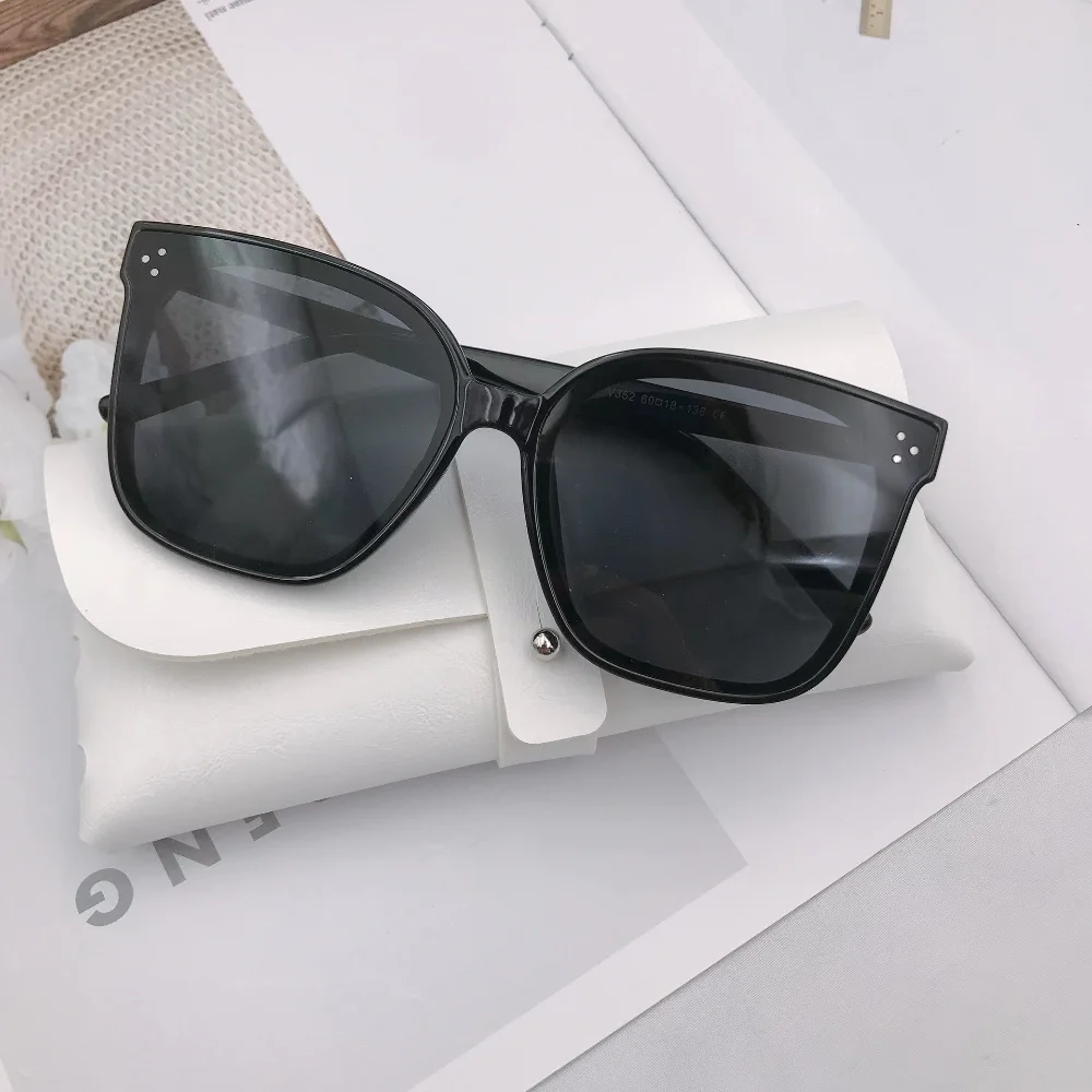 Fashion Square Sunglasses Women Men Simple Design Unisex Sun Glasses Classic Vintage Eyewear Outdoor Driving Shades UV400 Goggle