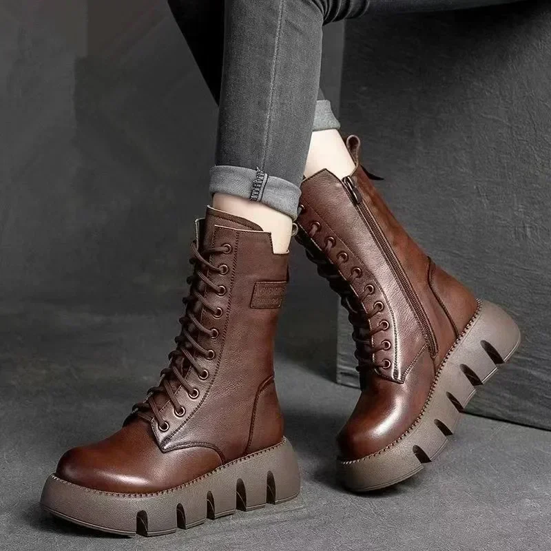 Zimowe skórzane buty damskie Okrągłe palce Średni obcas Botki do kostki dla kobiet Sznurowane ciepłe buty śnieżne Retro Lady Platforma Bikerboots Women
