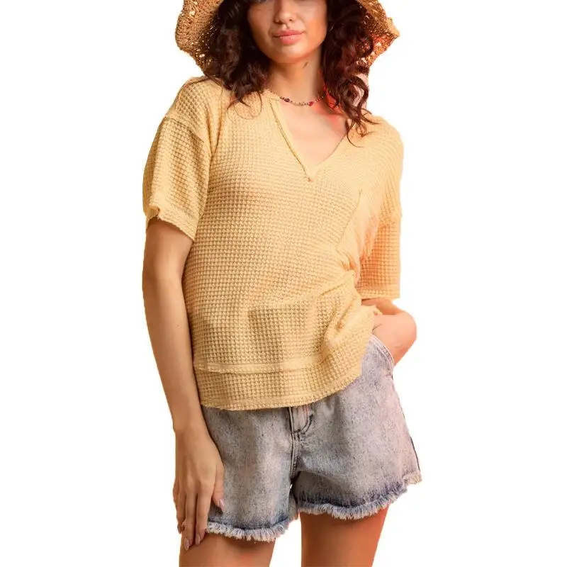 

Faionable Women's V-Ne ort Sve T-irt Wfle Texture Top Casual Comfortable Cosplay Costume Item for Anime Fans