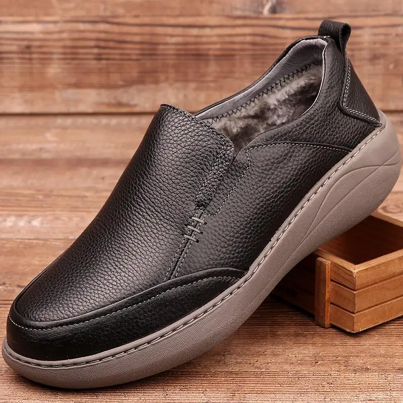 Breathable Men's Thick-soled Warm Cotton Loafers Genuine Leather Casual Sneakers Winter Soft-soled Non-slip Shoes M62201