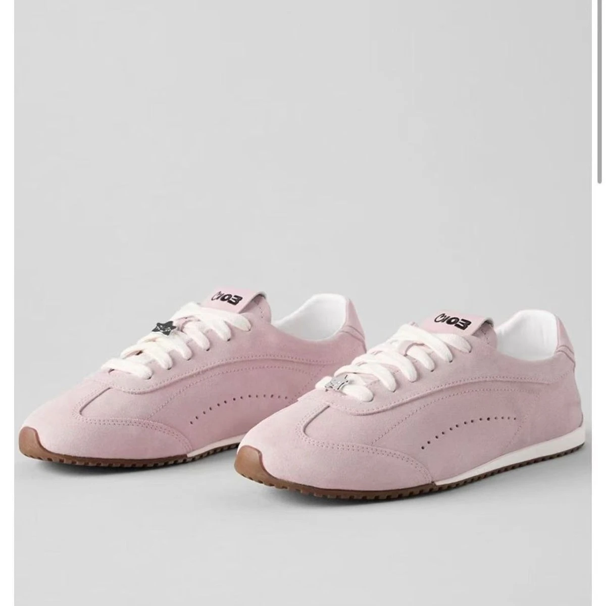 

2025 Unisex Retro Trainers Flat Sole Soft Comfortable Casual Shoes Trendy Lightweight Sports Daily Commute Popular Footwear