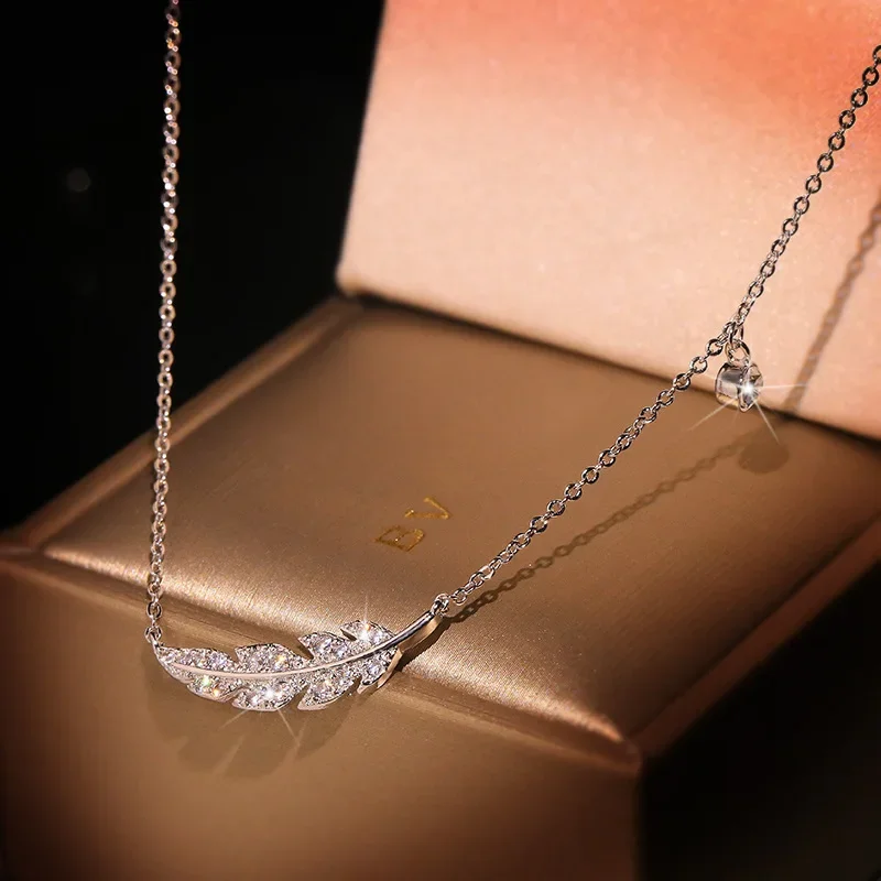 Exquisite Bohemian Feather Leaf Pendant Female Necklace AAAA Zircon Collar Necklace Bride Wedding Jewelry Clavicle Chain